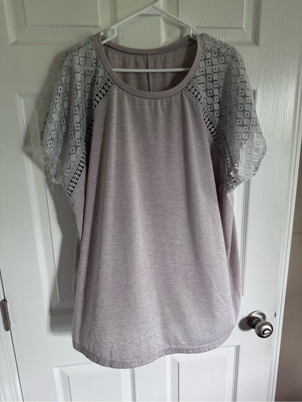 SHEIN Curve - (24-26) Women's Lace Sleeve Knit Top - Light Grey